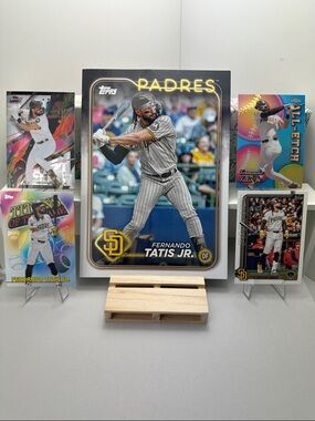 Fernando Tatis Jr. Jumbo card w/ 4 insert cards